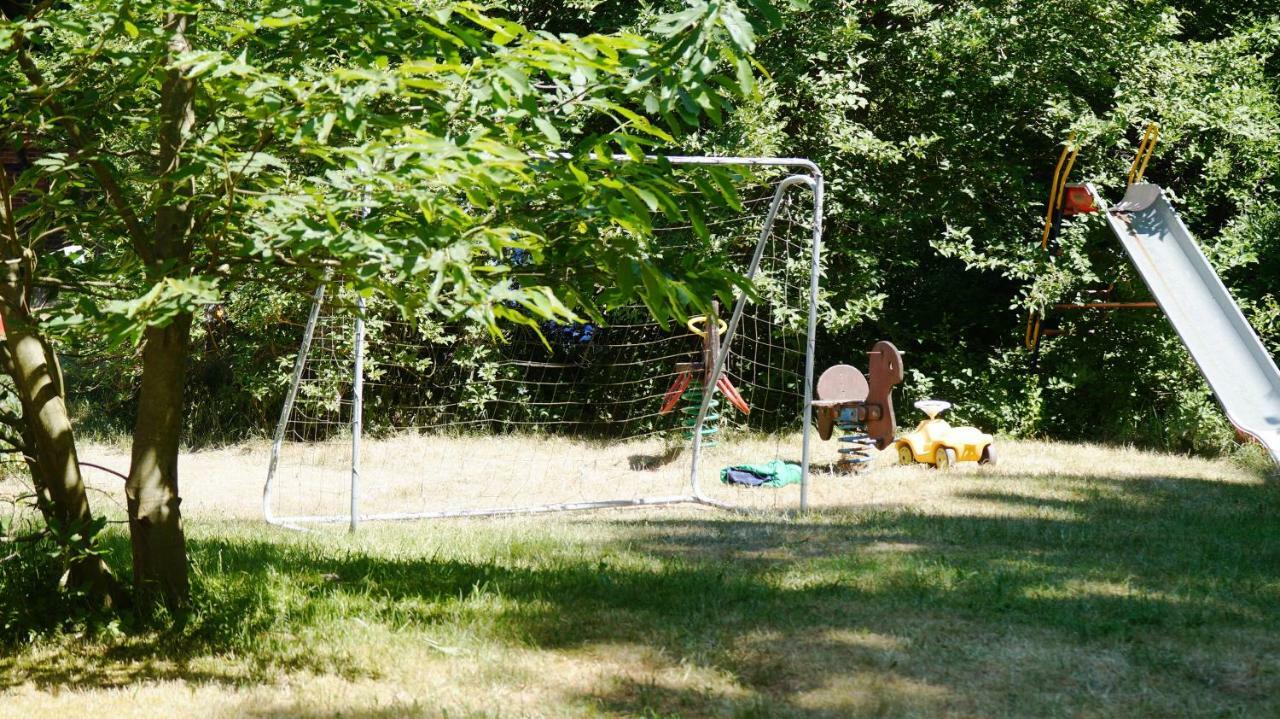 Ferienpension Lindenhof - Ferienwohnungen In Der Lueneburger Heide Marxen am Berge Exterior foto